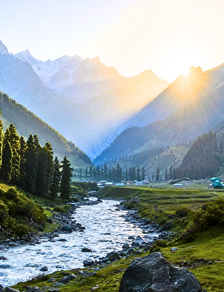 Sunrise over the Sonmarg valley, Kashmir